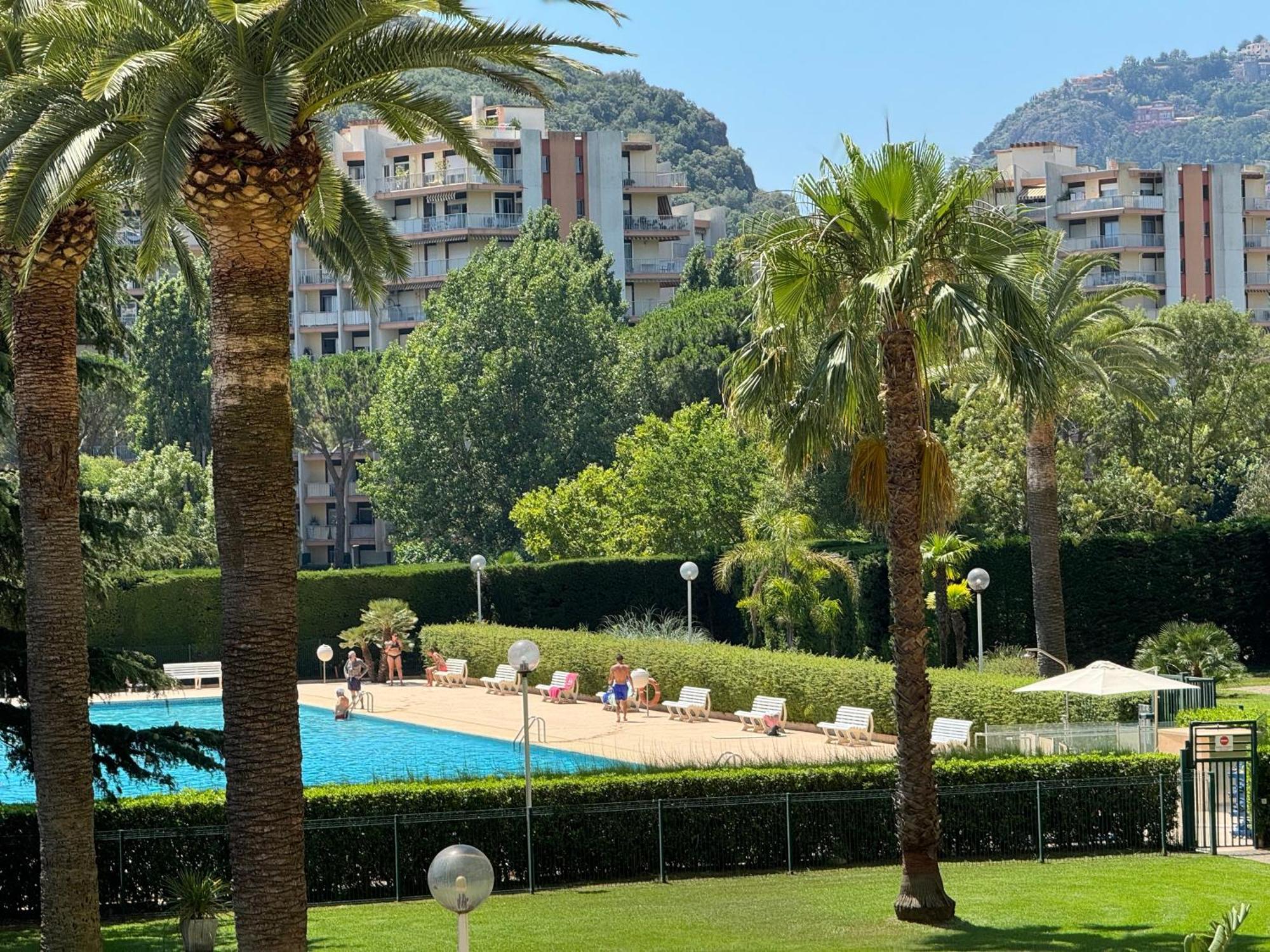 My Resid Appart Cannes Vue Marina Et Vue Montagne Mandelieu Exterior foto